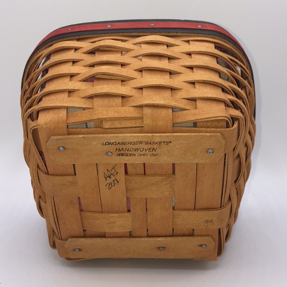 Longaberger 2001 All American Collection Strawberry Basket with Fabric L… - Picture 7 of 14